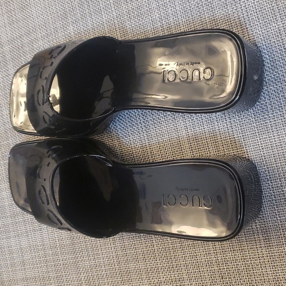 Gucci Women’s Black Rubber Platform Block Heel Slide Sandals 👡 - Picture 6 of 8